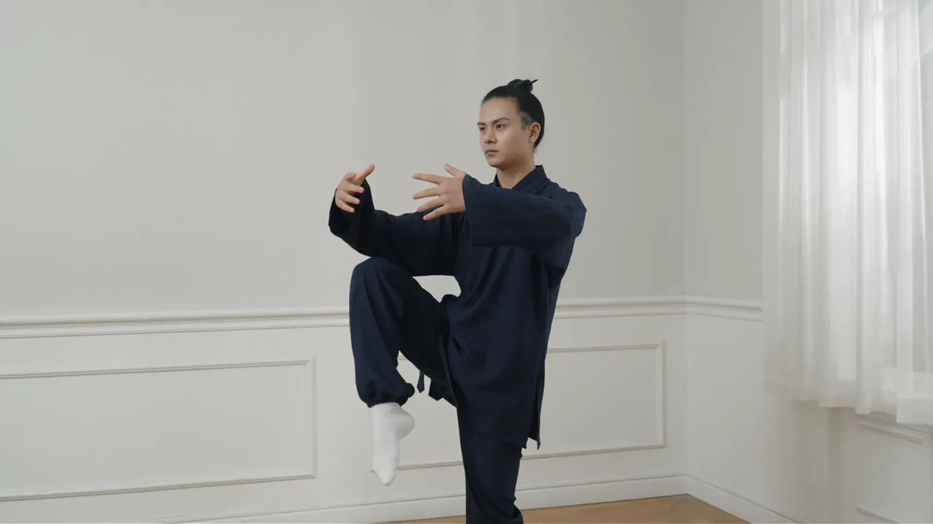 Tai Chi for Balance: Benefits, Best Exercises and How to Start